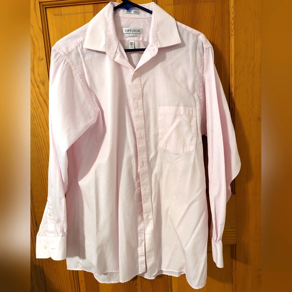 Van Heusen Men's Button Down Shirt, Light Pink, Classic Fit, Size 15 1/2 32/33